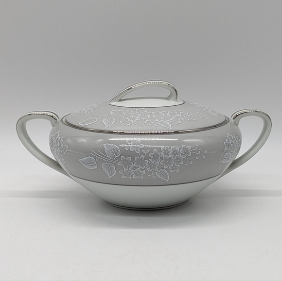 Noritake Sabrina White Grey Floral Ceramic Sugar Bowl W/ Lid - Picture 1 of 11